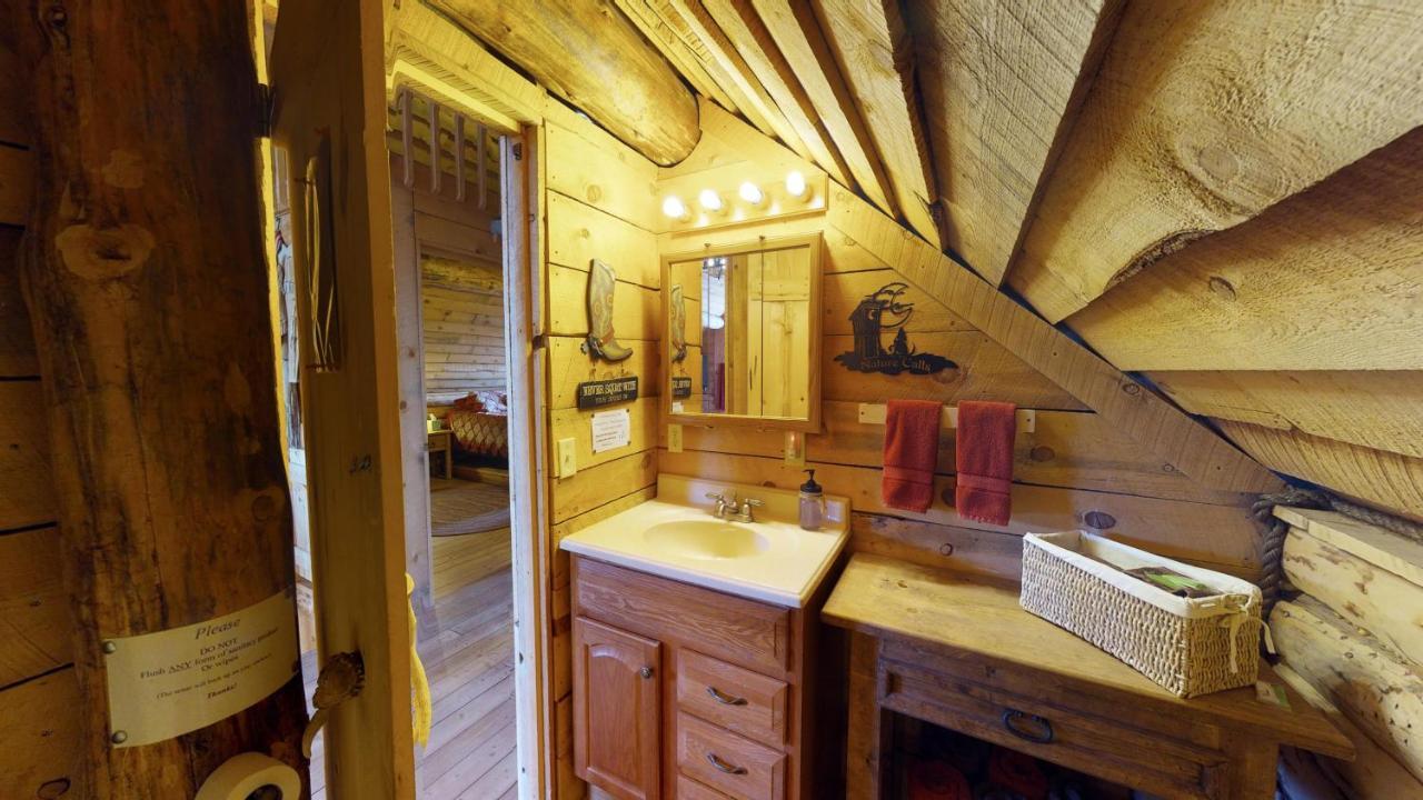 Canyon View Family Cabin, Deck, Tv Room, Games, Bbq, Campfire Монтичелло Экстерьер фото