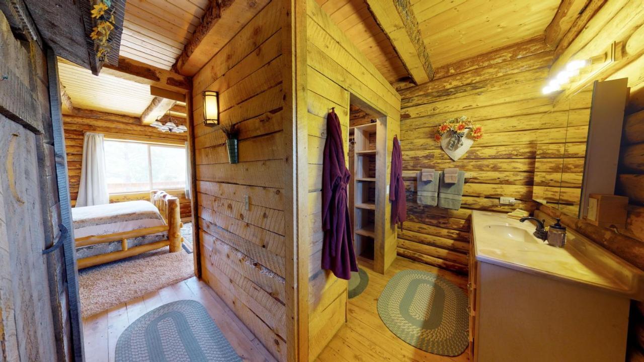 Canyon View Family Cabin, Deck, Tv Room, Games, Bbq, Campfire Монтичелло Экстерьер фото